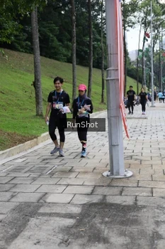 Runner Photo 4305777