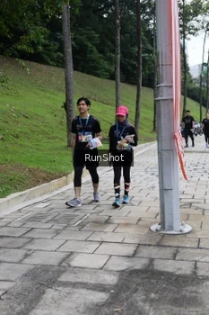 Runner Photo 4305780