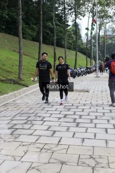Runner Photo 4305791