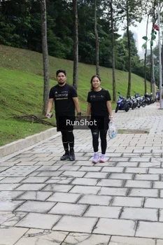 Runner Photo 4305800