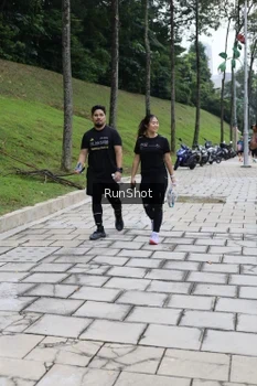 Runner Photo 4305806