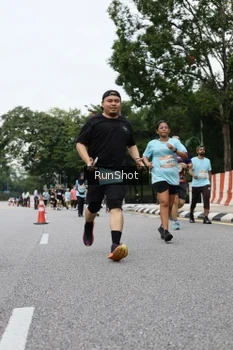 Runner Photo 4305807
