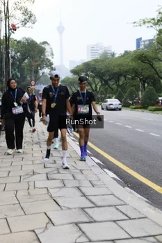 Runner Photo 4305810