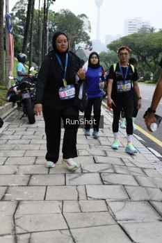 Runner Photo 4305834