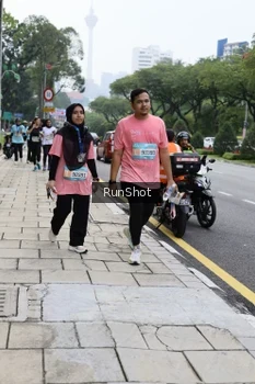 Runner Photo 4305837