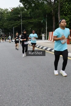 Runner Photo 4305843