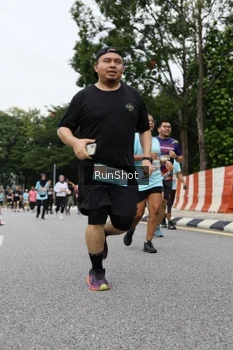 Runner Photo 4305844