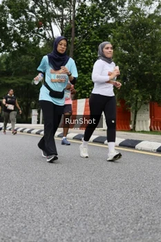 Runner Photo 4305856