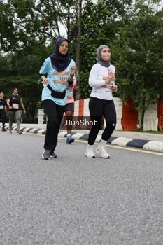 Runner Photo 4305857