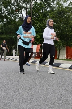 Runner Photo 4305860