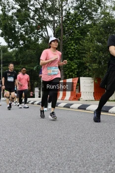 Runner Photo 4305862