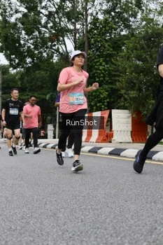 Runner Photo 4305866