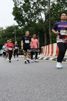 Runner Photo 4305867
