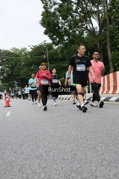 Runner Photo 4305869