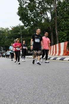 Runner Photo 4305871