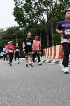 Runner Photo 4305872