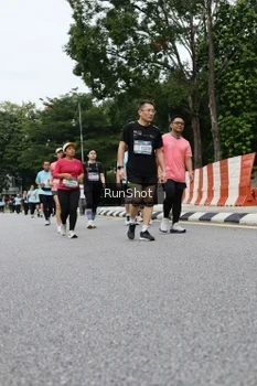 Runner Photo 4305876