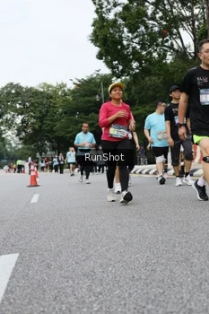 Runner Photo 4305877