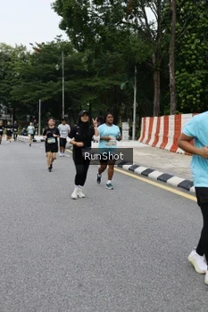 Runner Photo 4305882