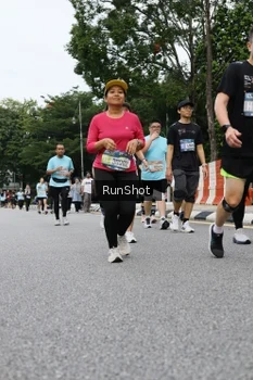 Runner Photo 4305890