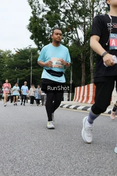 Runner Photo 4305894