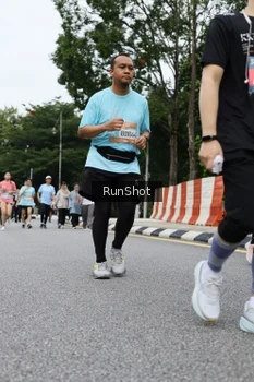 Runner Photo 4305897