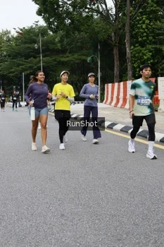 Runner Photo 4305898