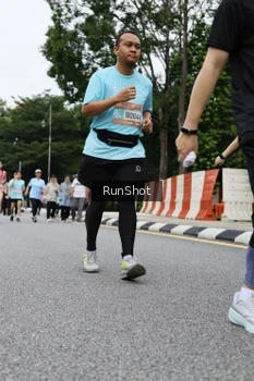 Runner Photo 4305899