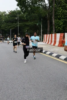 Runner Photo 4305900
