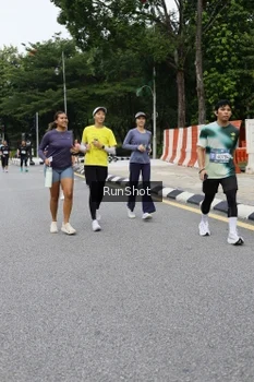 Runner Photo 4305903