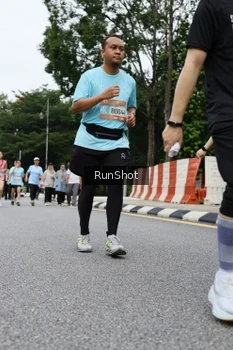 Runner Photo 4305904