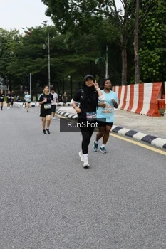 Runner Photo 4305918