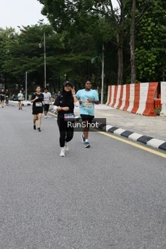 Runner Photo 4305921