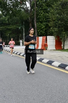 Runner Photo 4305923