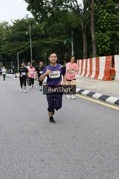 Runner Photo 4305925