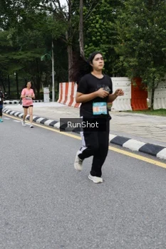 Runner Photo 4305926
