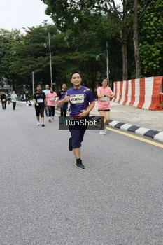 Runner Photo 4305928