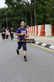 Runner Photo 4305938