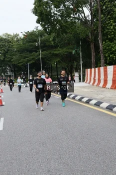 Runner Photo 4305940