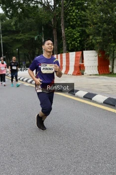 Runner Photo 4305942