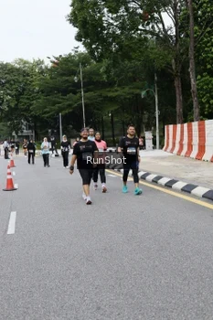 Runner Photo 4305948