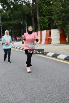 Runner Photo 4305985