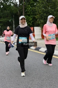 Runner Photo 4305990