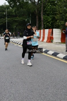 Runner Photo 4305995