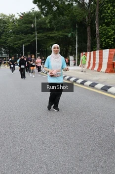 Runner Photo 4305999