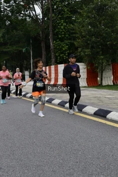 Runner Photo 4306003