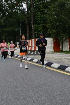 Runner Photo 4306009