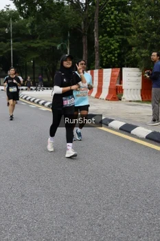 Runner Photo 4306016
