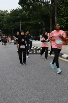 Runner Photo 4306017