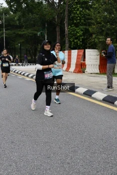 Runner Photo 4306019